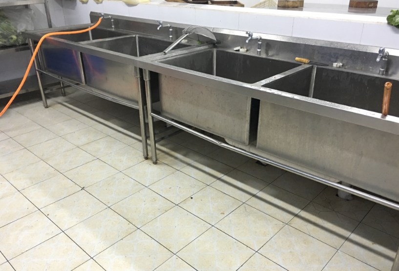 中小學(xué)食堂洗碗間場(chǎng)景.png